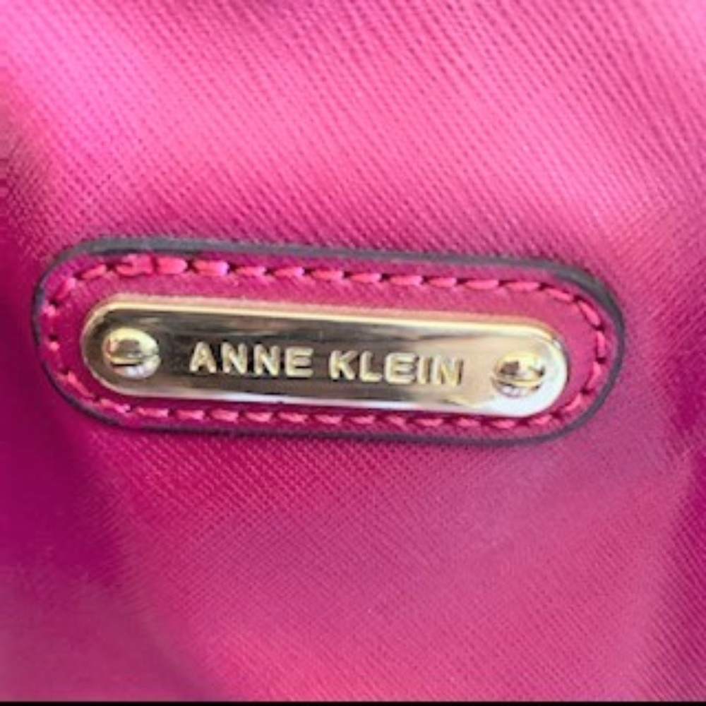 Anne Klein Stylish Hot Pink Handbag Gold Logo - Picture 2 of 8